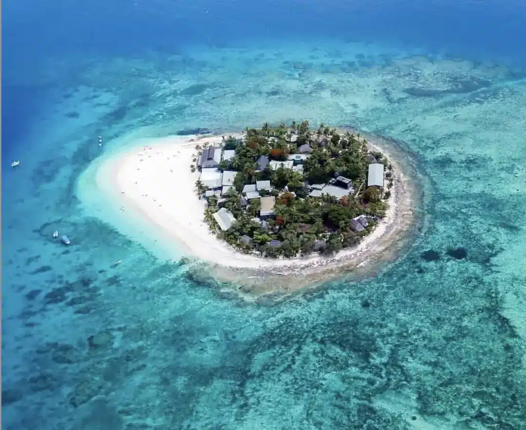 Beachcomber Island, offers the perfect tropical island vacation in Fiji.